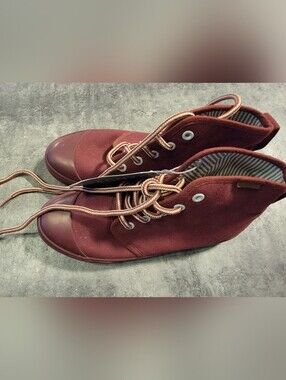 BANGS NWT High Top Sneakers